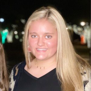 Meet your Posher, Abby